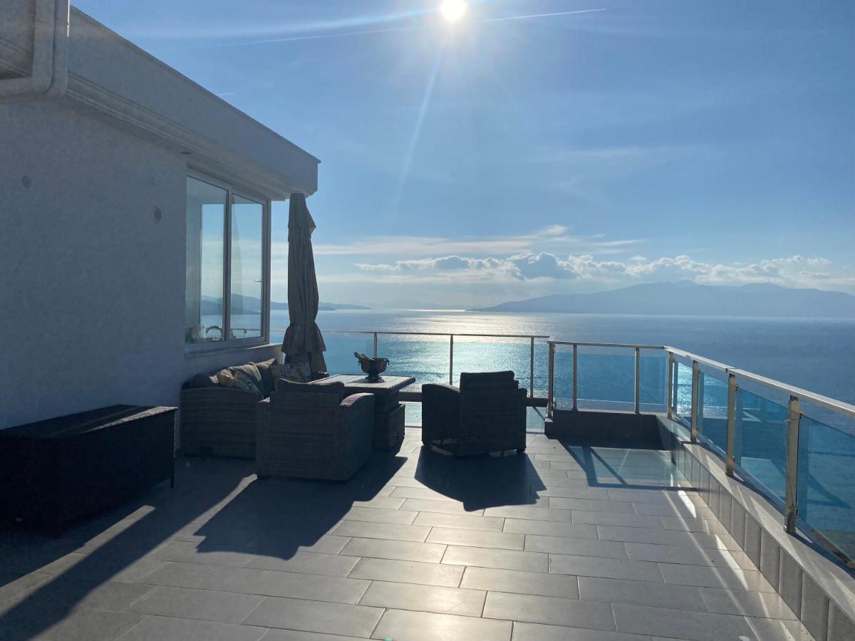 شقة Rocknest Sea View Penthouse ساراندا المظهر الخارجي الصورة
