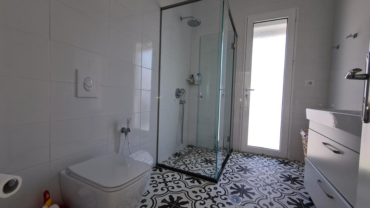 شقة Rocknest Sea View Penthouse ساراندا المظهر الخارجي الصورة