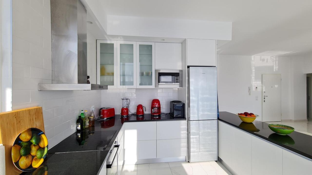 شقة Rocknest Sea View Penthouse ساراندا المظهر الخارجي الصورة