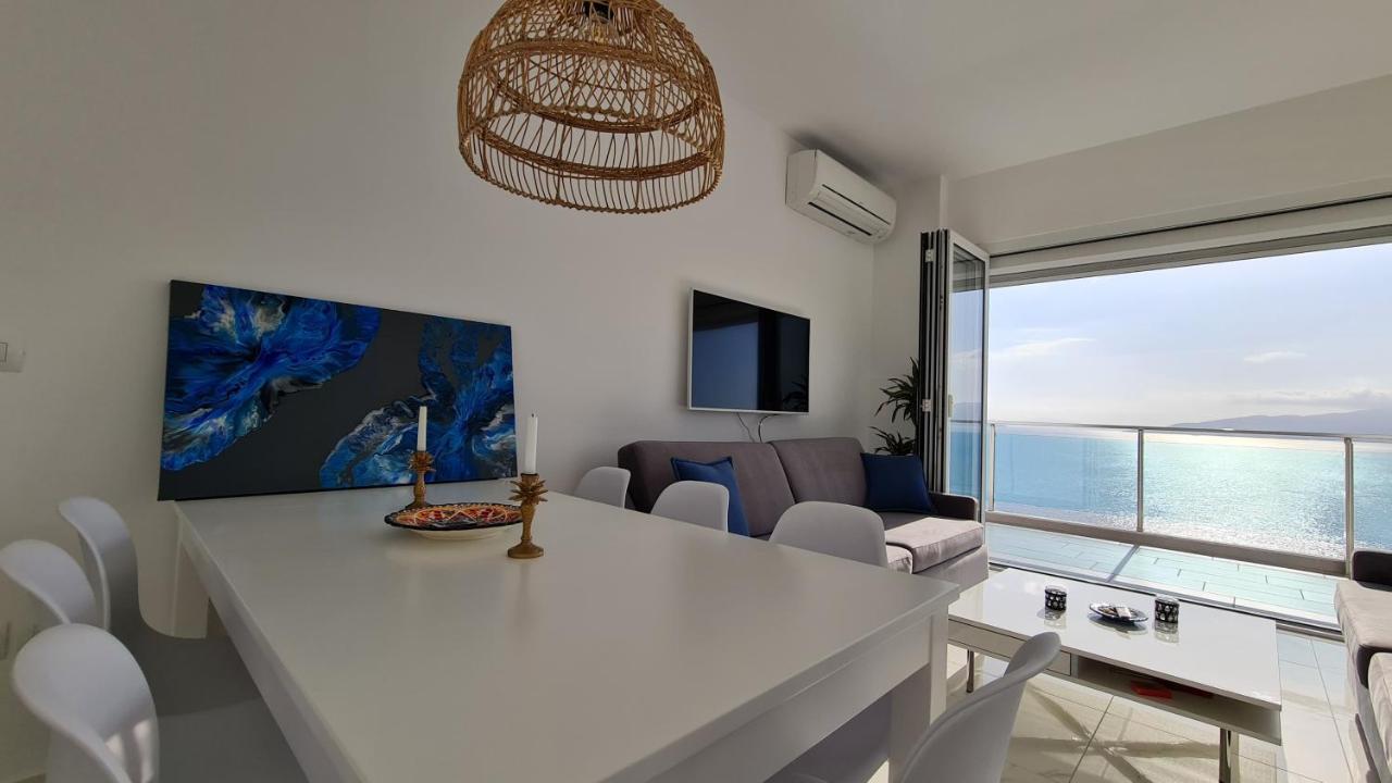 شقة Rocknest Sea View Penthouse ساراندا المظهر الخارجي الصورة