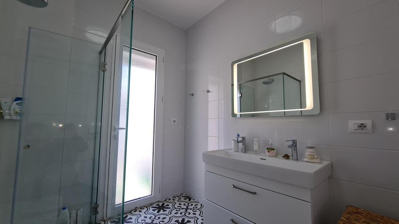 شقة Rocknest Sea View Penthouse ساراندا المظهر الخارجي الصورة
